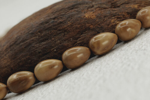 كوك مع عظم دمعة ٣٣ خرزة٢ خشب ثمرة الكوك مع عظم الجمل (قصة الدمعة)