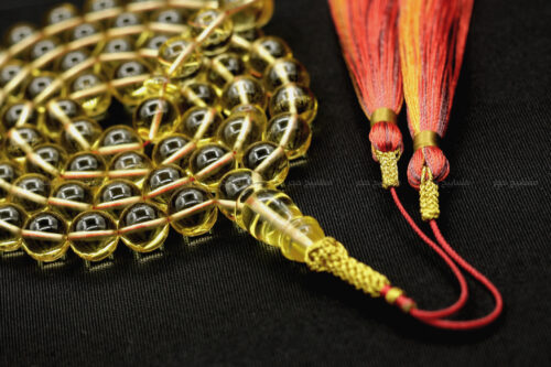 كهرم ( كهرمان ) طبيعي مع كركوشة