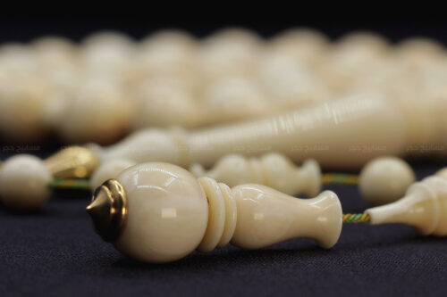 عاج حوت العنبر نحاس 66 غا الواحي 5 من أندر الخامات وأثمنها: عاج حوت العنبر مع نحاس