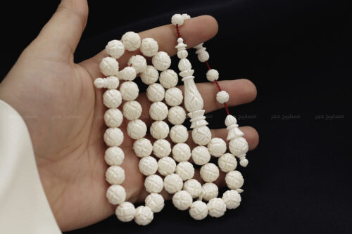 عظم جمل (منقوش بالكامل)