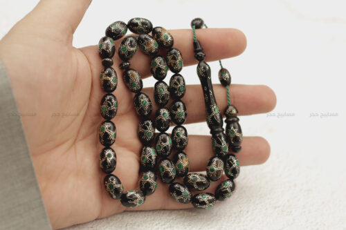 يسر (مرجان أسود) مطعم بالفضة