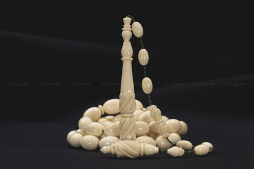 عاج حوت الناروال ٥٣ خرزة طويل أبيض ٥ أندر وأثمن العاجيات السبعة: عاج حوت الناروال Narwhal ivory