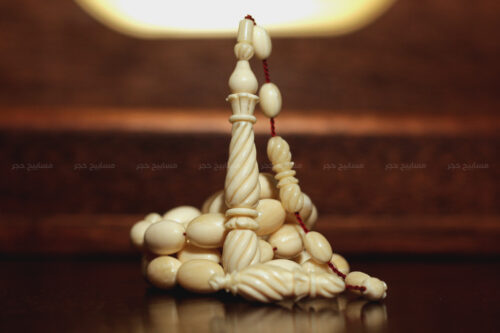 أندر وأثمن العاجيات السبعة: عاج حوت الناروال Narwhal ivory