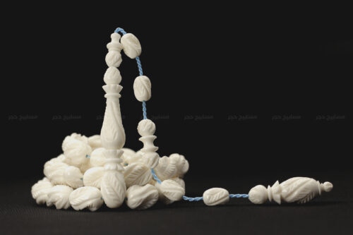 عظم جمل منقوش بالكامل