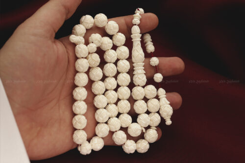 عظم جمل منقوش بالكامل (نقشة الحصير)