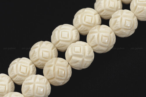 عظم جمل منقوش بالكامل