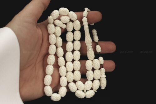 عظم جمل منقوش بالكامل