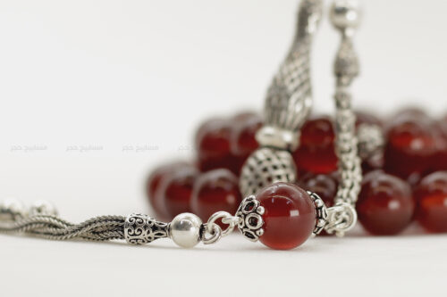 حجر عقيق مع طقم فضة