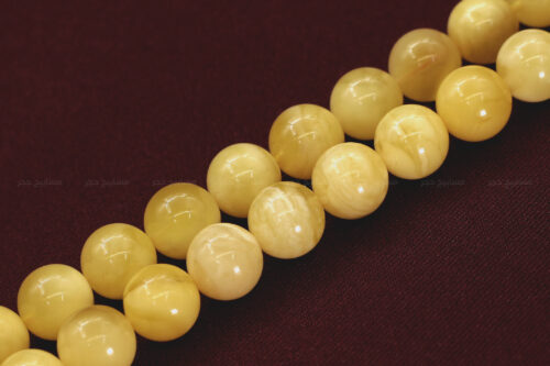 كهرم (كهرمان) طبيعي