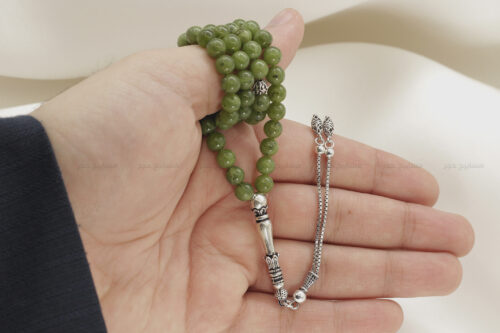 حجر الجاد (اليشم) مع طقم فضة