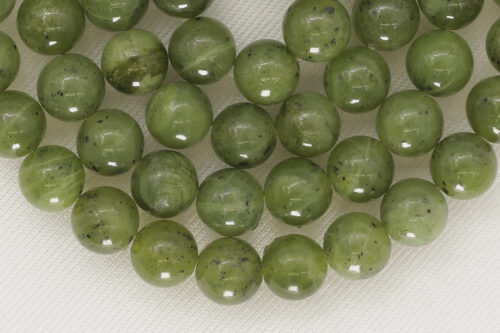 حجر الجاد (اليشم) مع طقم فضة