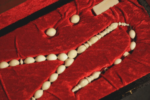 عاج فرس النهر (أصلب العاجيات السبعة) نقش سوبر