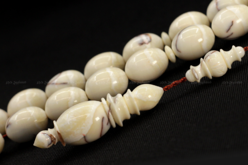 أندر وأثمن العاجيات السبعة: عاج حوت الناروال Narwhal ivory