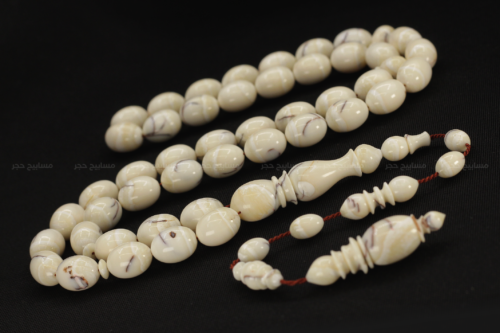 أندر وأثمن العاجيات السبعة: عاج حوت الناروال Narwhal ivory